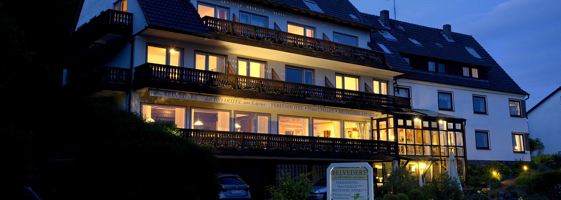 Hotel Belvedere bei Nacht